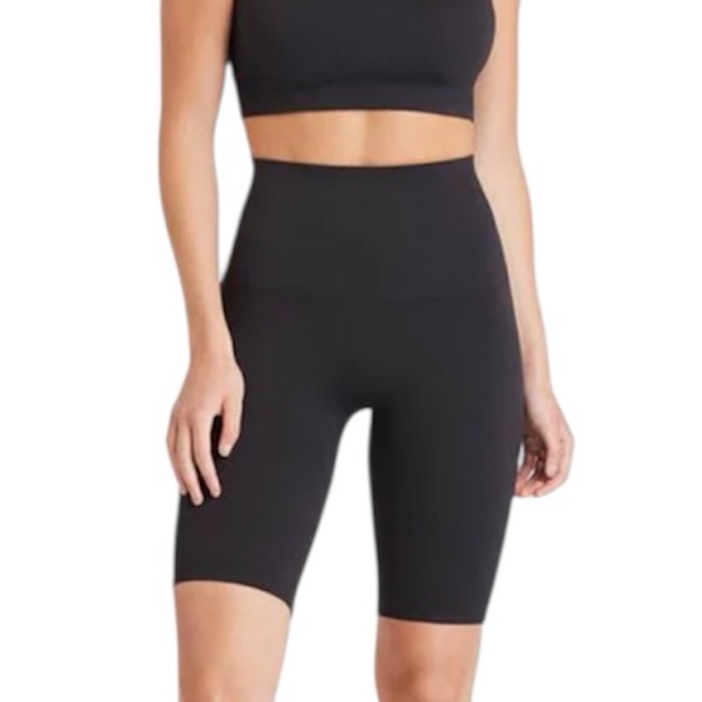 SPANX LOOK AT ME NOW BIKE SHORT size Medium